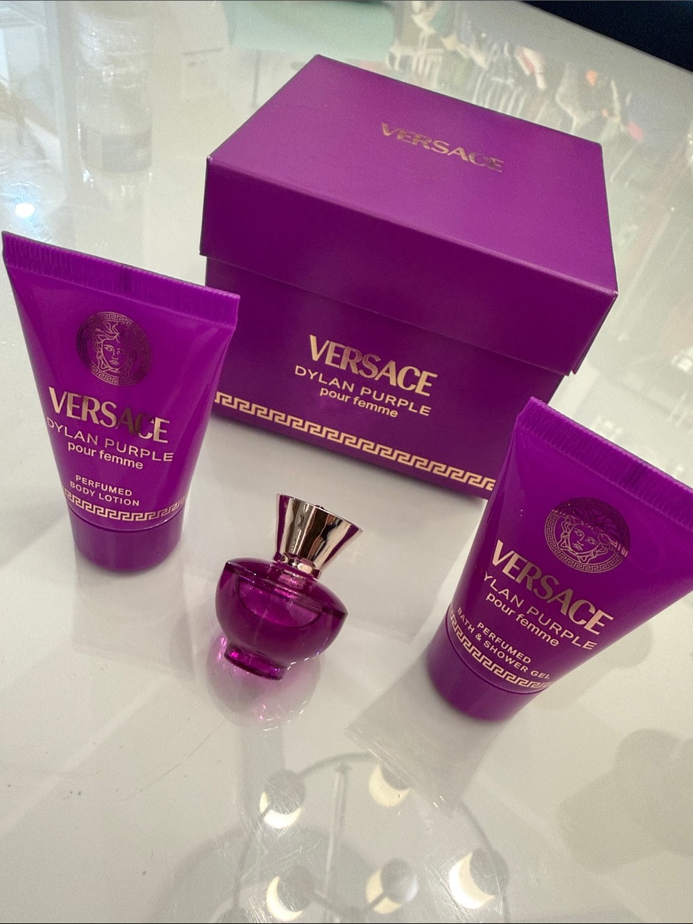 Versace Dylan purple gift set